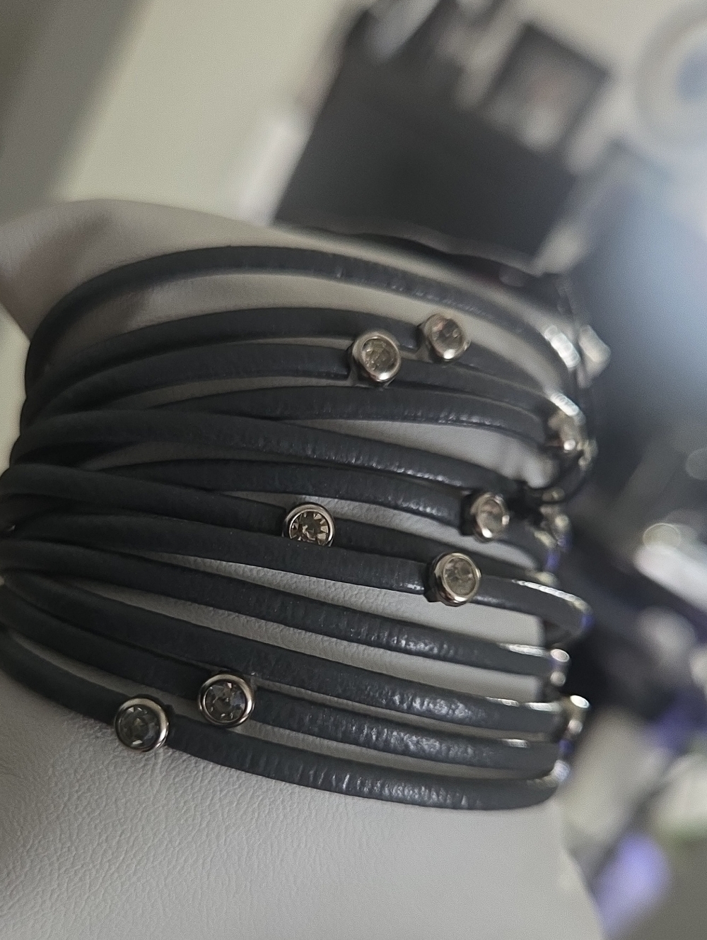 Paparazzi Fearlessly Layered Silver Bracelet NWT - Picture 2 of 4